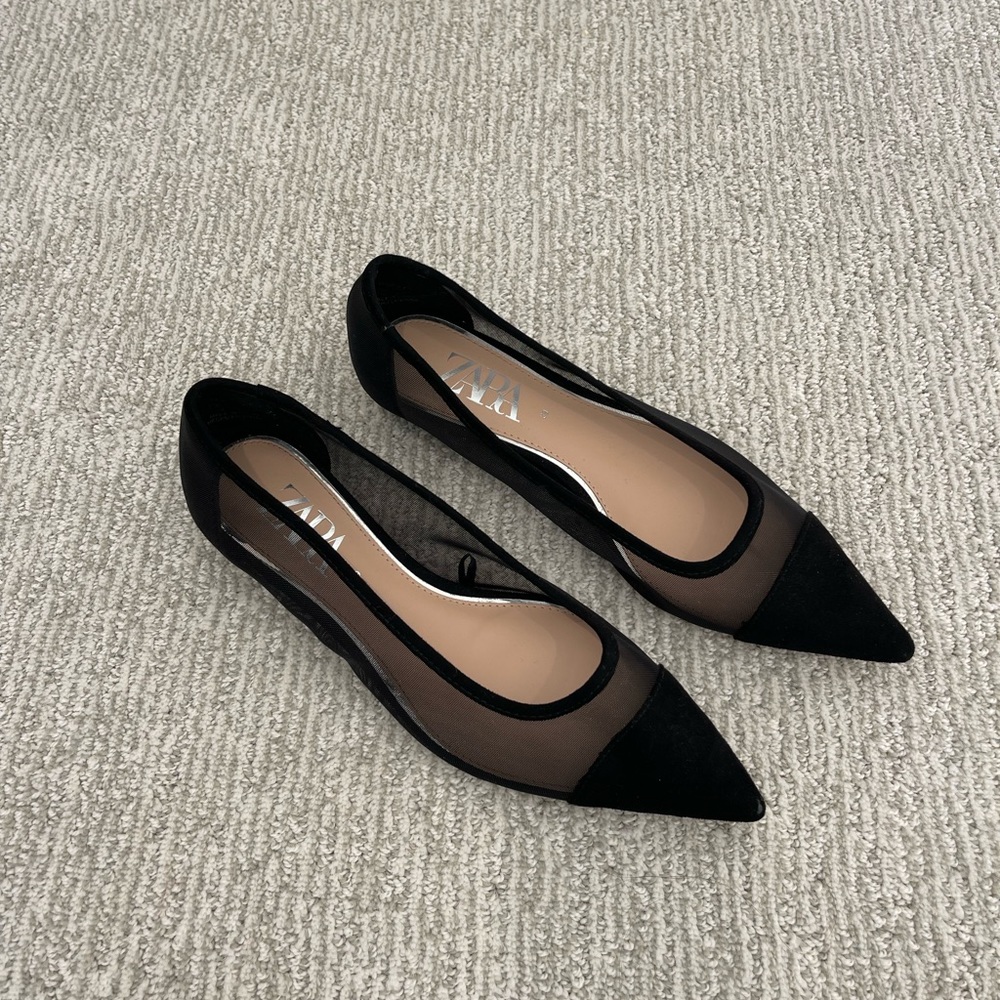Black Zara pointed toe flats
